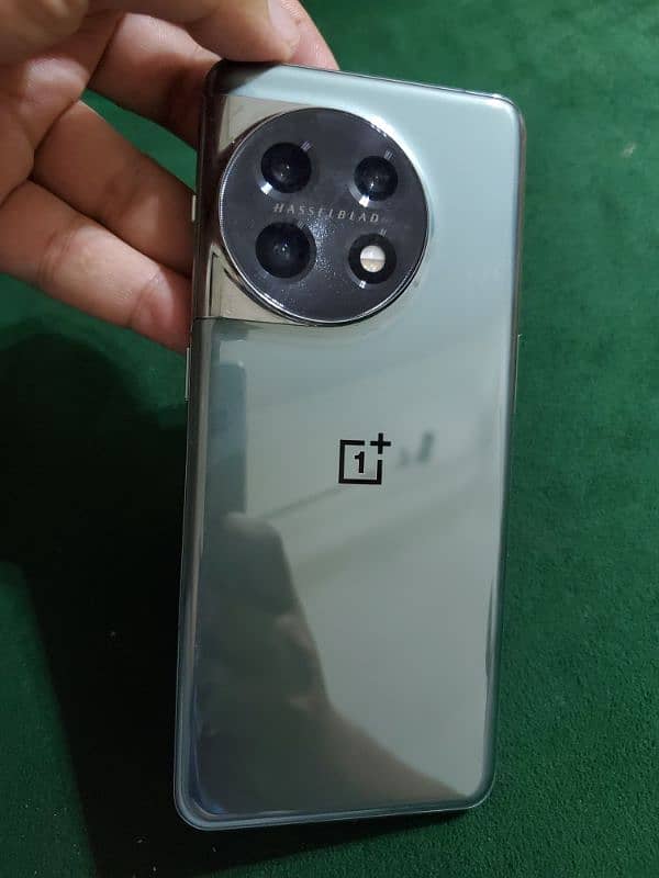 one plus 11 for sale in brandnew condition 1