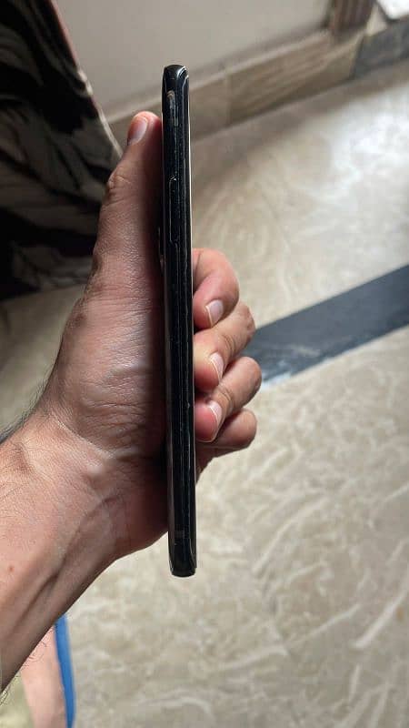 One Plus 8 Pro in good condition. 2