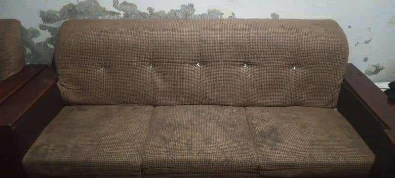 6 Seater Sofa Good Condition 0