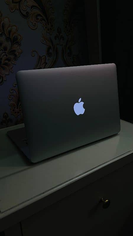 MacBook Air 2017, 13.4"inch ( 8GB / 128SSD ) 1