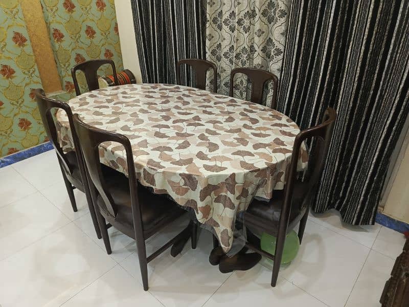 Wooden Dining Table - 6 Seats in new condition 0