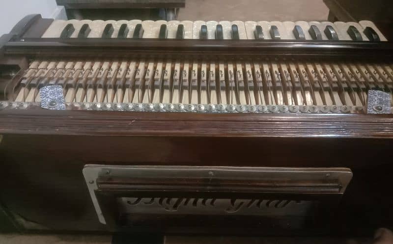 Kolkata Indian harmonium 03204047996 0