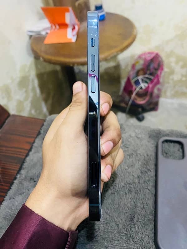 iPhone 12pro 128gb jv 1