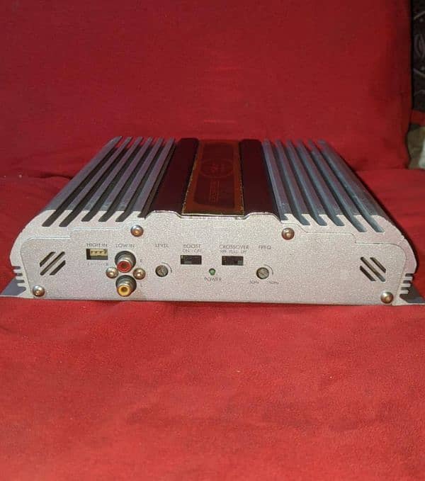 U. S. A BRANDED CROSSFIRE 2 CH AMPLIFIER { SOUND SYSTEM SPEAKER WOOFER 1