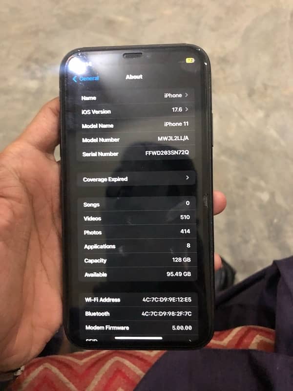 iphone11 nonpta Jv 4 month sim time 128gb 7