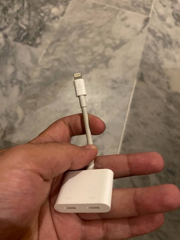 Original Apple Belkin Earphone + Charger Connector 1