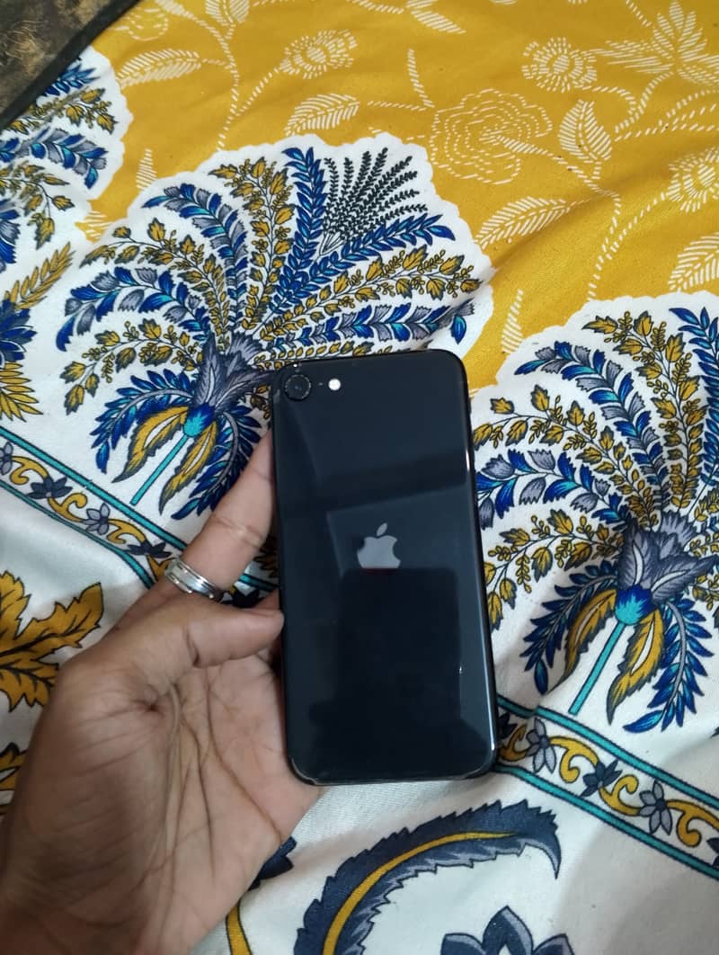 I phone Se 2020 03010554781 6