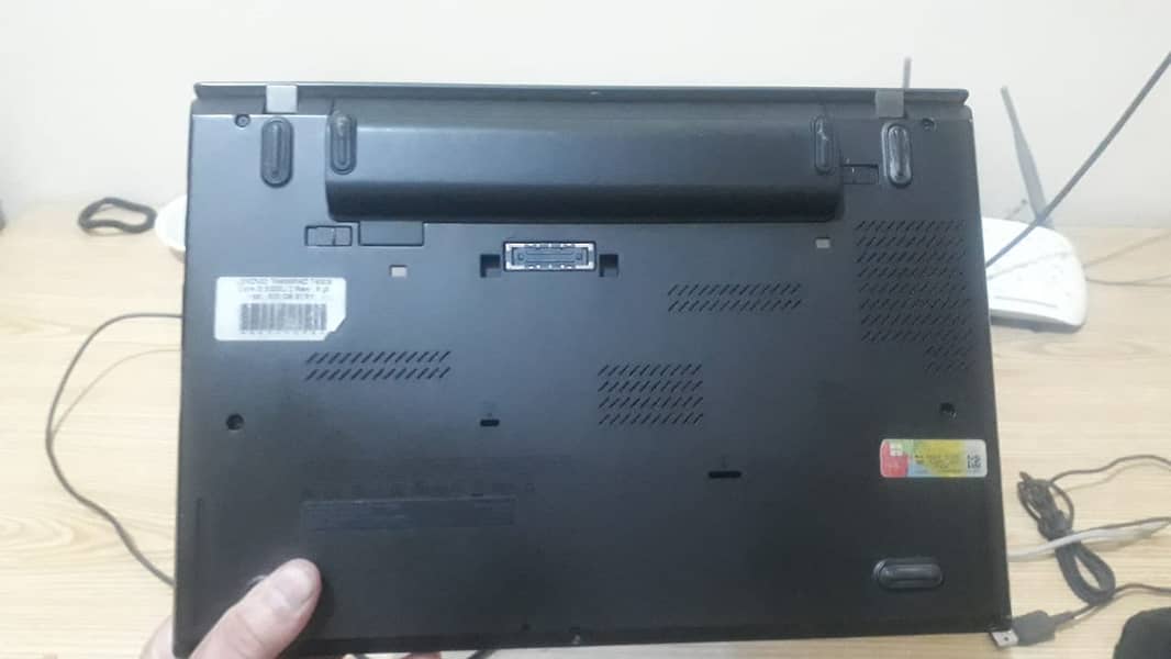 Lenovo T450S Core(i5)12gb Ram Thinkpad in Good Condition (No Exchange) 5