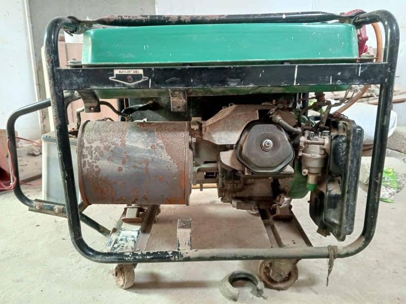 Used generator in good condition ( 5.5 KVA ) 3