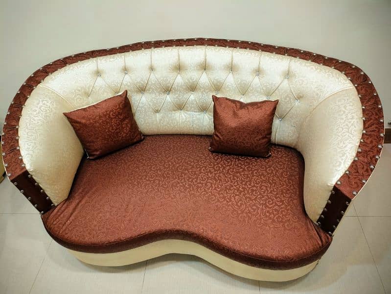 2 seater sofa 0