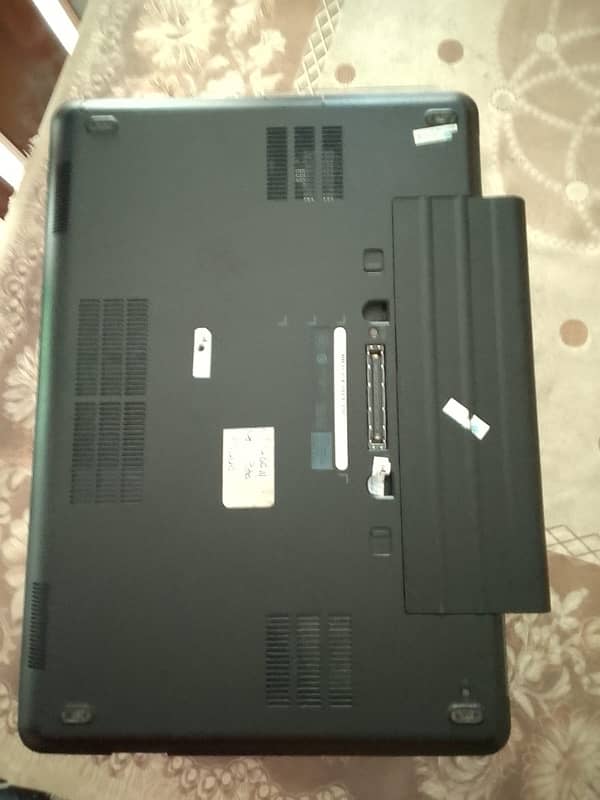 Dell: LATITUDE E5440 i3 5th Gen 1