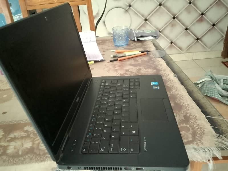 Dell: LATITUDE E5440 i3 5th Gen 2