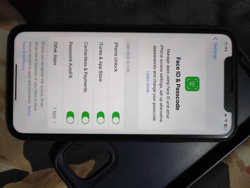 iphone 11  factory unlocked 5