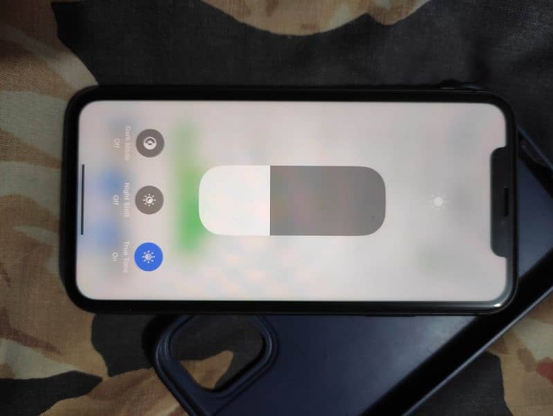 iphone 11  factory unlocked 6