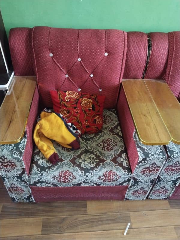 5 seater sofa used like Good condition 5