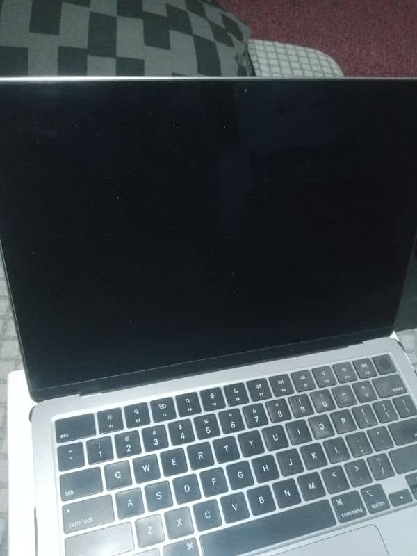 MacBook Air M2 8/256 10/10 Condition 7