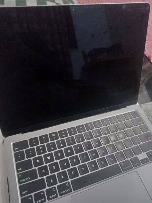 MacBook Air M2 8/256 10/10 Condition 8