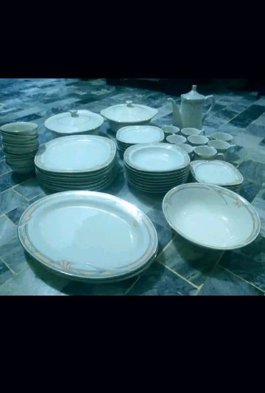 Marble crockery set 5