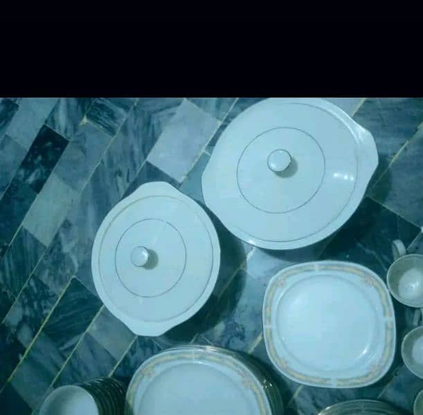 Marble crockery set 7