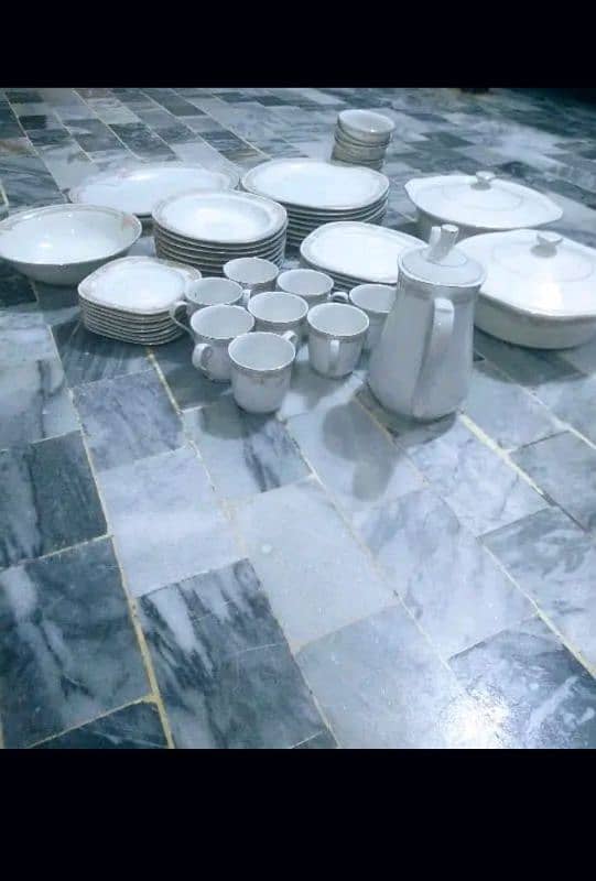 Marble crockery set 8