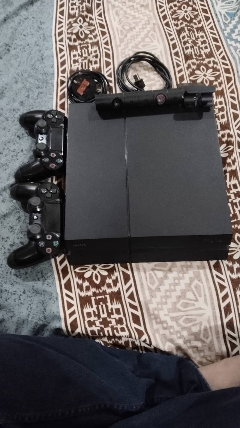 PlayStation 4 (PS4) 1