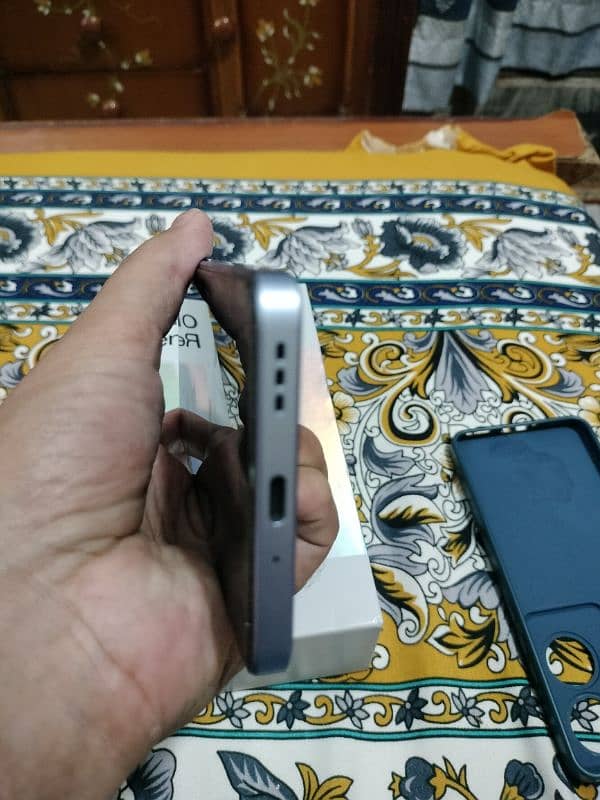 Oppo Reno 11f mobile for sale complete saman hai 3