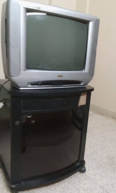 LG 21 inch TV With Trolley 1