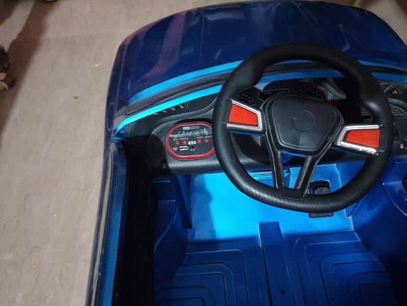 kids car in good condition 4