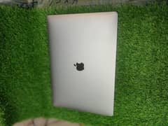 macbook pro 2016 15inches