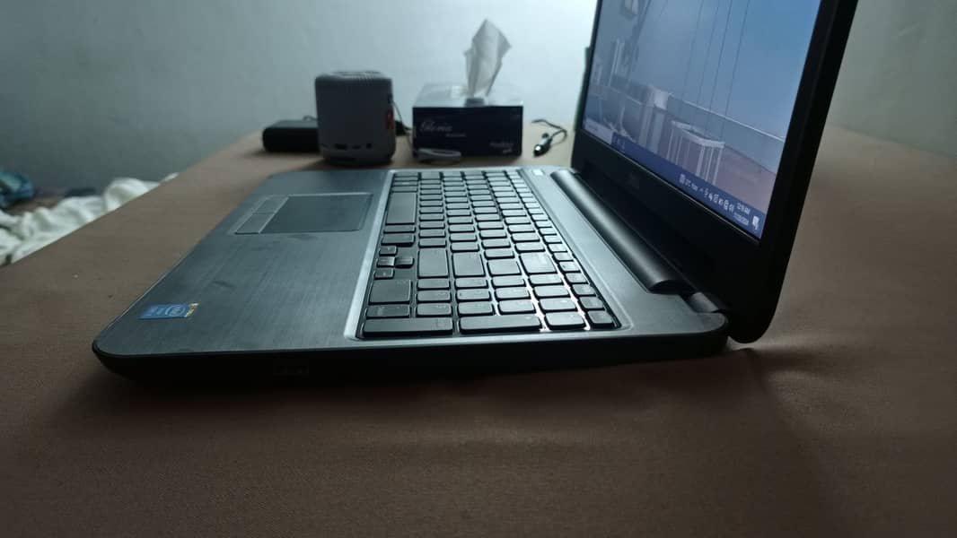 Dell Latitude 3540 5