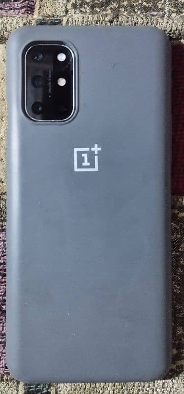 oneplus 8t in good condition 12/256 gb 1