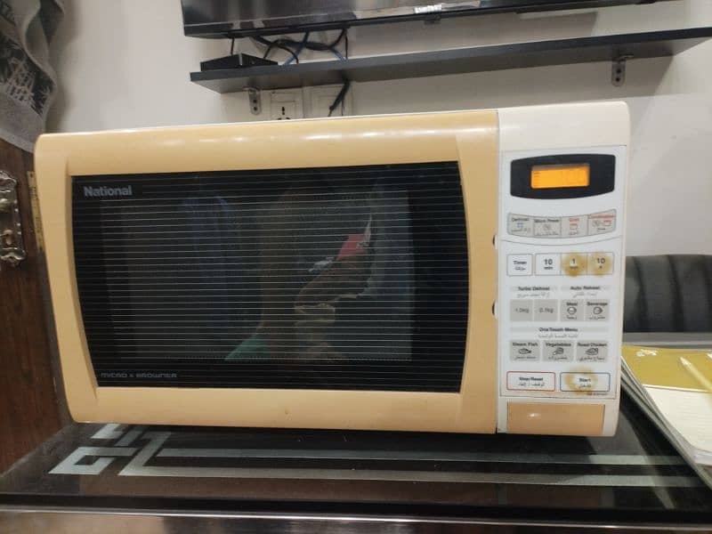 original national microwave in good condition in reasonable price. 5