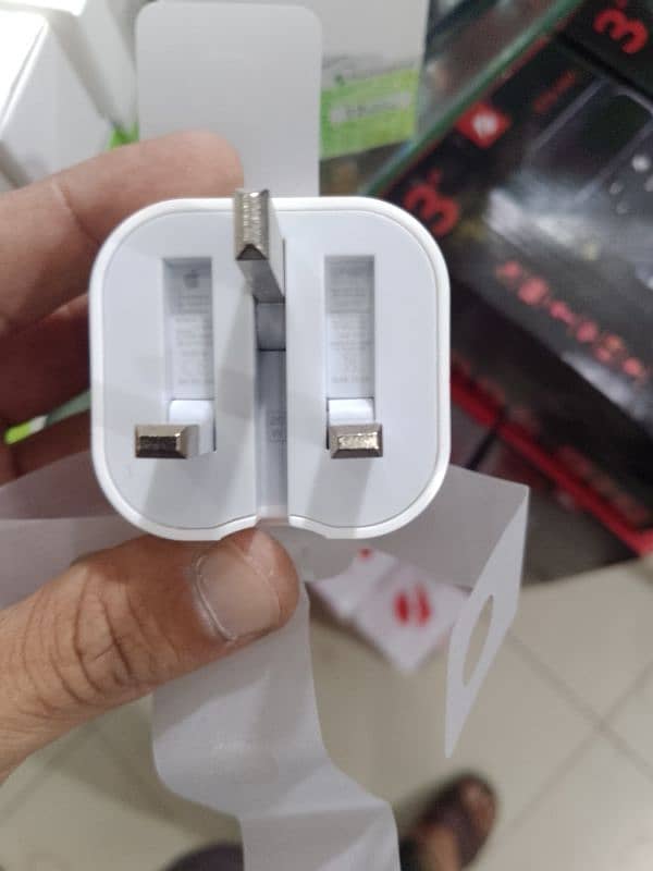 Apple adapter 20 watt 1