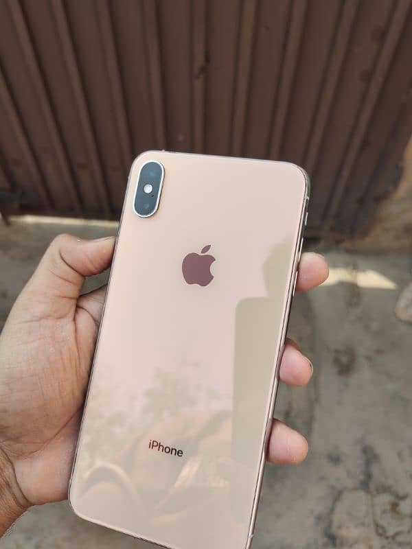 Iphone XS Max most demanding iphone in Pakistan for sale and Xchange 1