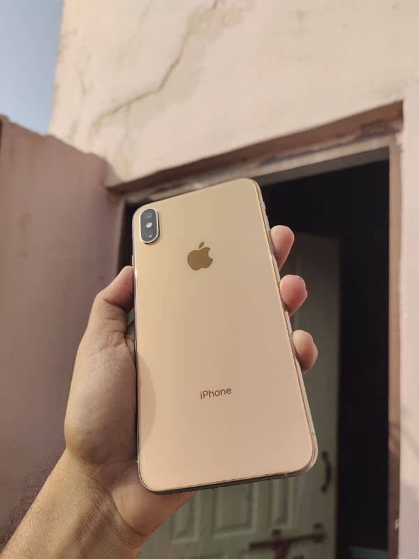 Iphone XS Max most demanding iphone in Pakistan for sale and Xchange 5