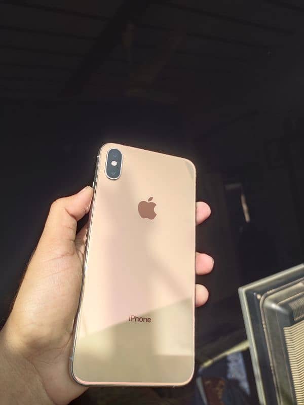 Iphone XS Max most demanding iphone in Pakistan for sale and Xchange 6