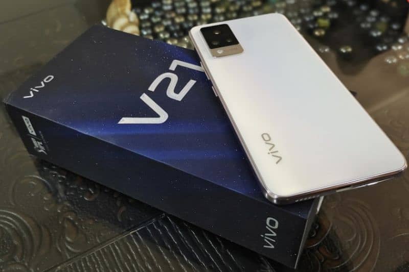 Vivo V 21 0