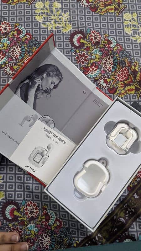 Joy room Wireless Earbuds 2