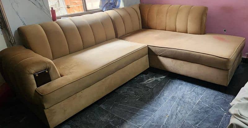 l shqped sofa in good condition 2