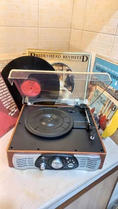 vintage style 3 speed turntable/record player