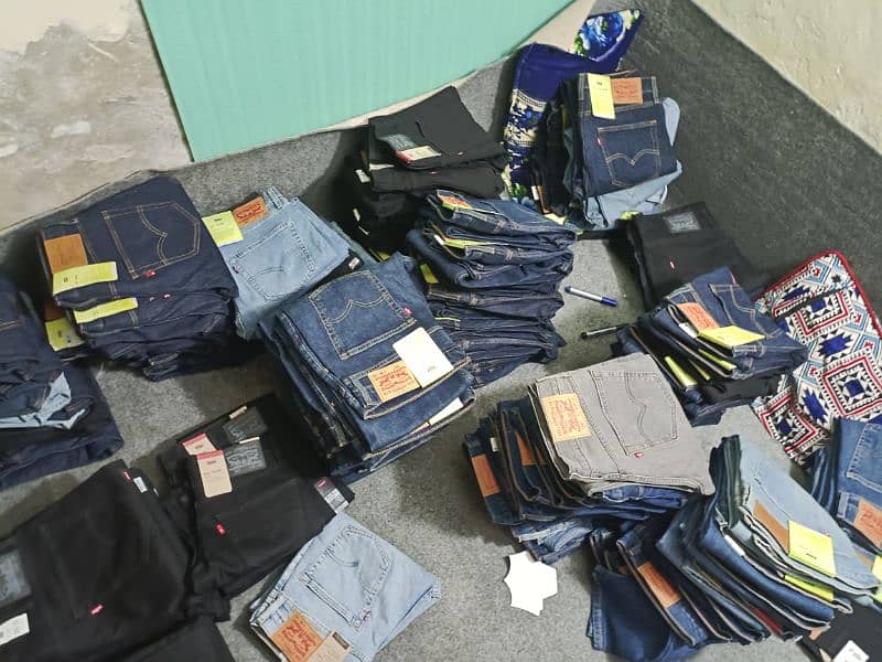 we deals in original Levi's leftover single colour A grade 03426824487 2