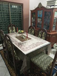 DINING TABLE FOR SALE