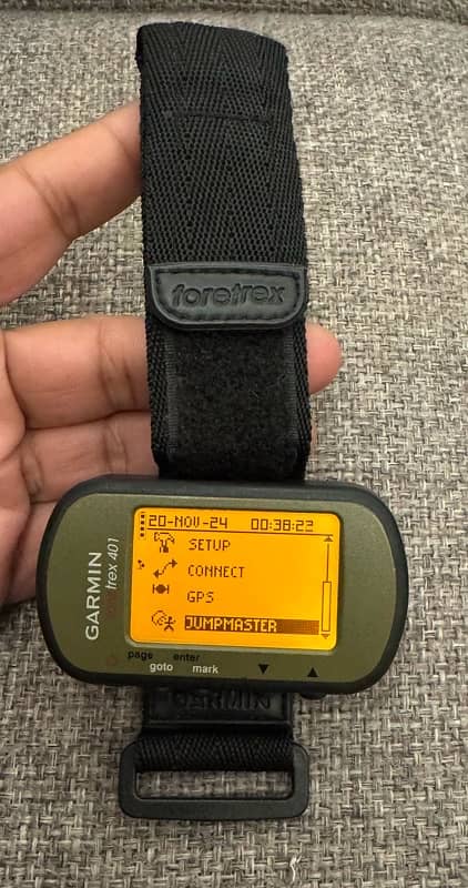 Garmin foretrex 401 Water Proof Hiking GPS 2