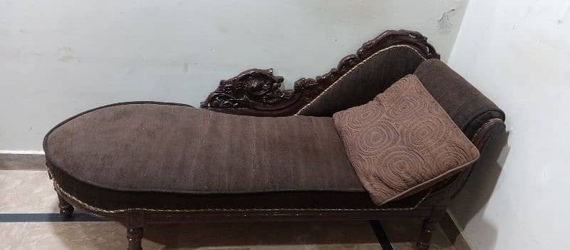 beautiful Couch new condition 1