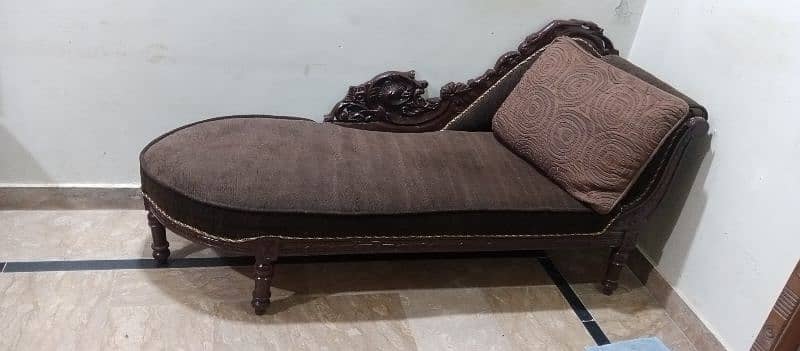 beautiful Couch new condition 3