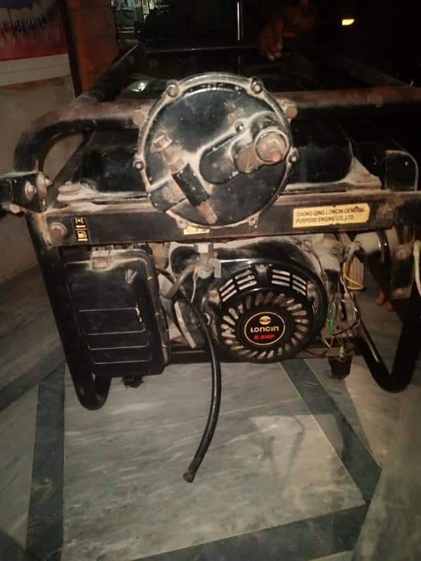 generator 2.3KVa great condition 1