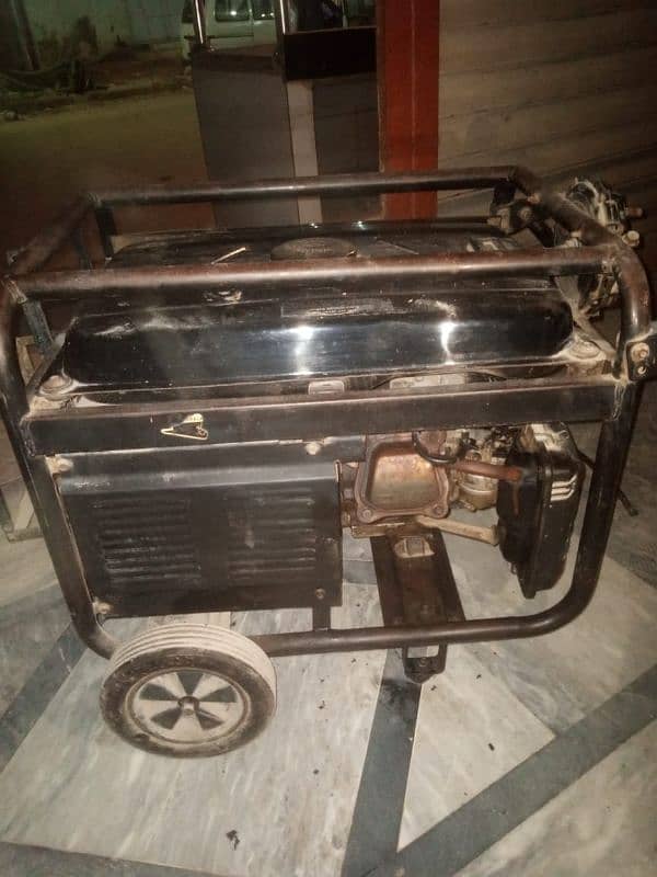 generator 2.3KVa great condition 2