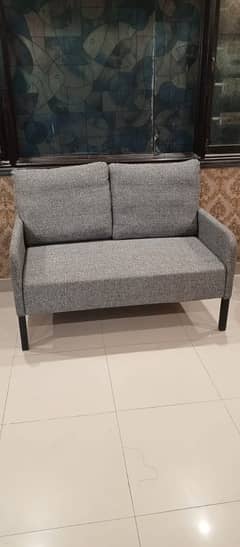 habbit brand sofa  set available brand new