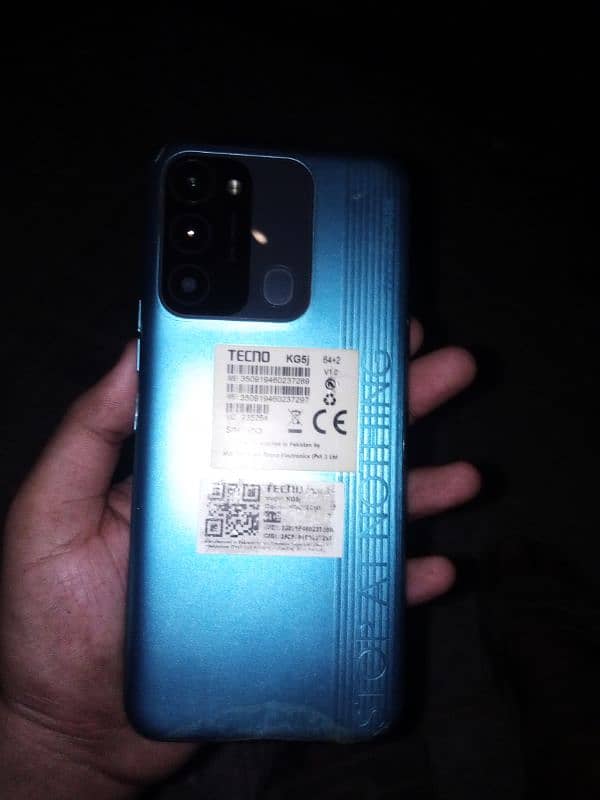 Tecno spark 8c 3