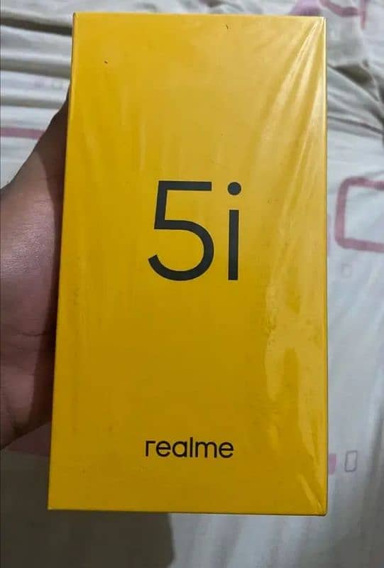 realme 5i completed box 4/64 7